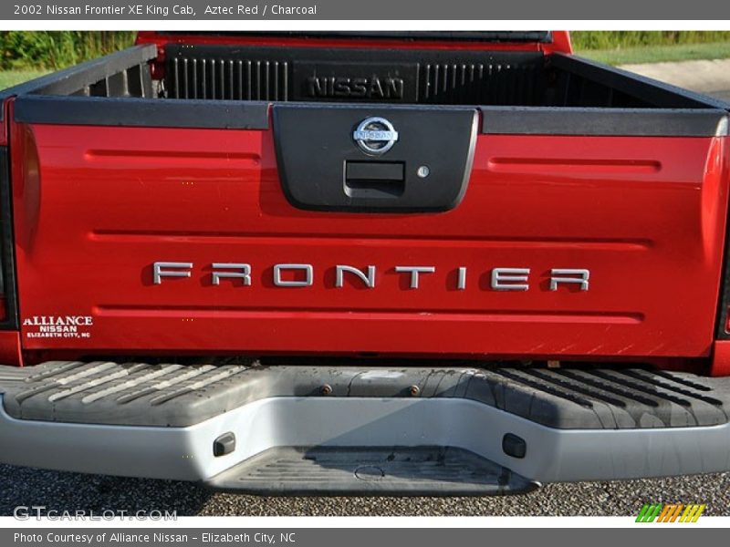 Aztec Red / Charcoal 2002 Nissan Frontier XE King Cab