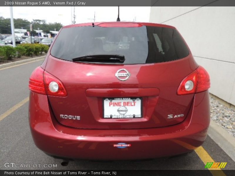 Venom Red / Gray 2009 Nissan Rogue S AWD