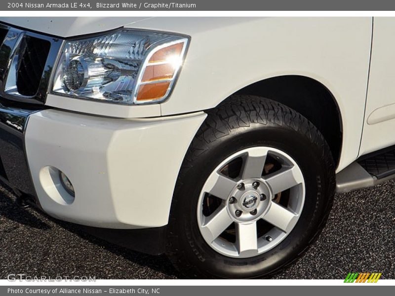 Blizzard White / Graphite/Titanium 2004 Nissan Armada LE 4x4