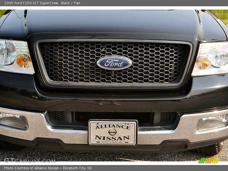 Black / Tan 2005 Ford F150 XLT SuperCrew