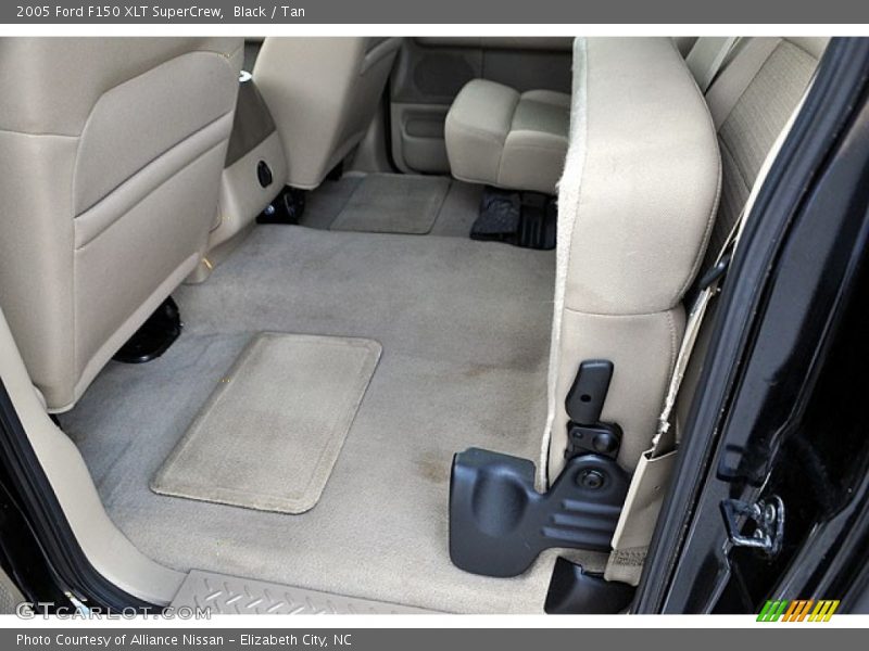 Black / Tan 2005 Ford F150 XLT SuperCrew