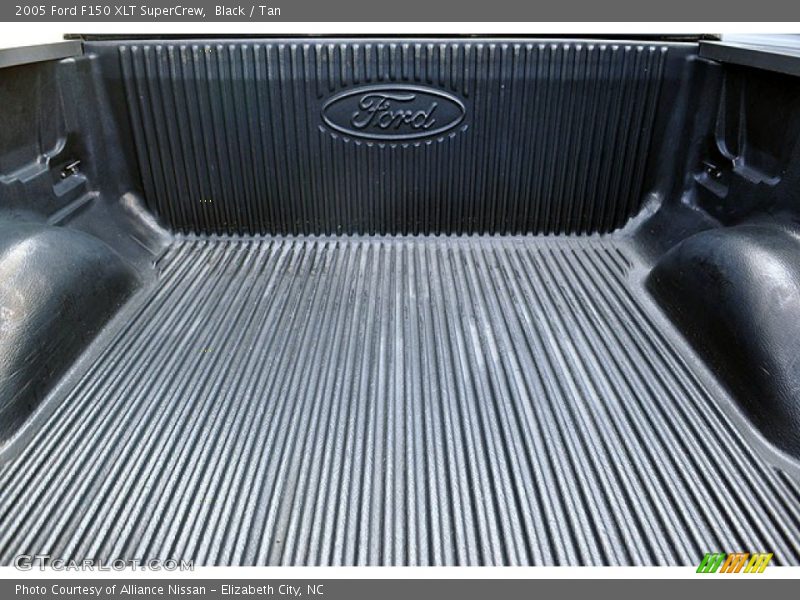 Black / Tan 2005 Ford F150 XLT SuperCrew