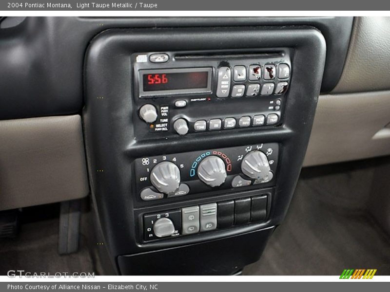 Controls of 2004 Montana 