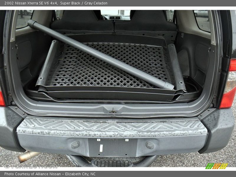 Super Black / Gray Celadon 2002 Nissan Xterra SE V6 4x4