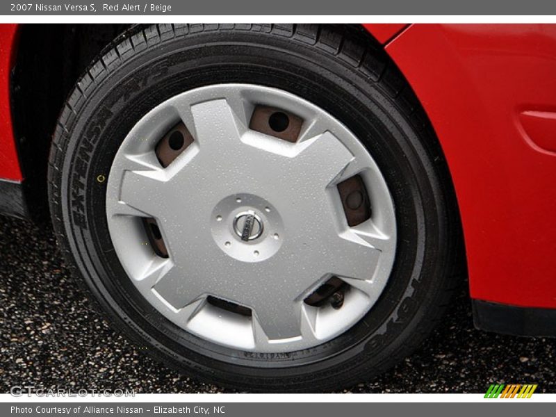 Red Alert / Beige 2007 Nissan Versa S