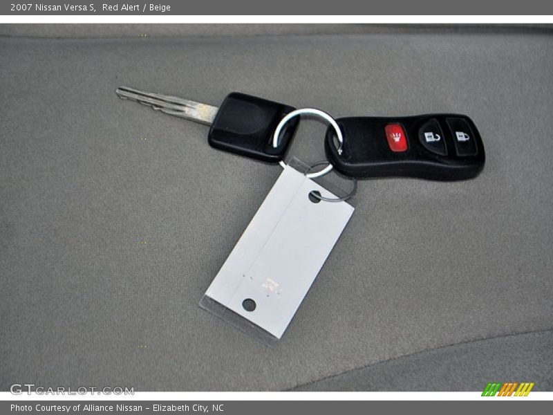 Red Alert / Beige 2007 Nissan Versa S