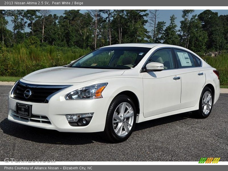 Pearl White / Beige 2013 Nissan Altima 2.5 SV