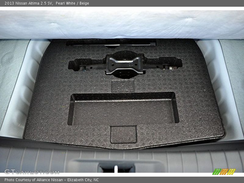 Pearl White / Beige 2013 Nissan Altima 2.5 SV