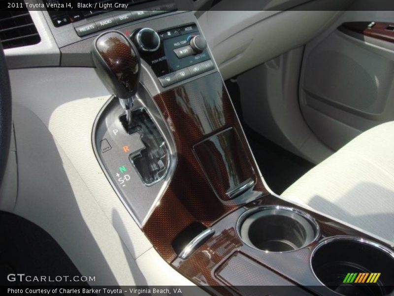 Black / Light Gray 2011 Toyota Venza I4