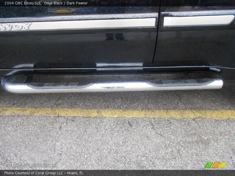 Onyx Black / Dark Pewter 2004 GMC Envoy SLE