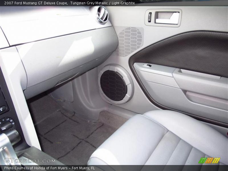 Tungsten Grey Metallic / Light Graphite 2007 Ford Mustang GT Deluxe Coupe