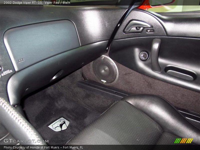 Viper Red / Black 2002 Dodge Viper RT-10