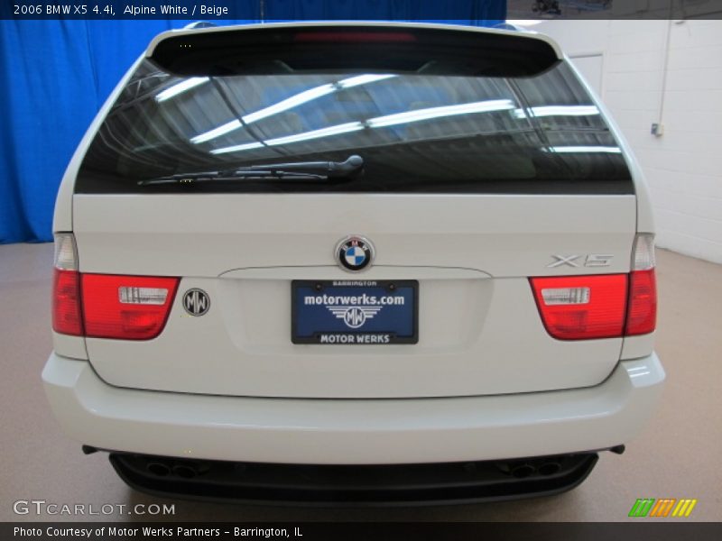 Alpine White / Beige 2006 BMW X5 4.4i