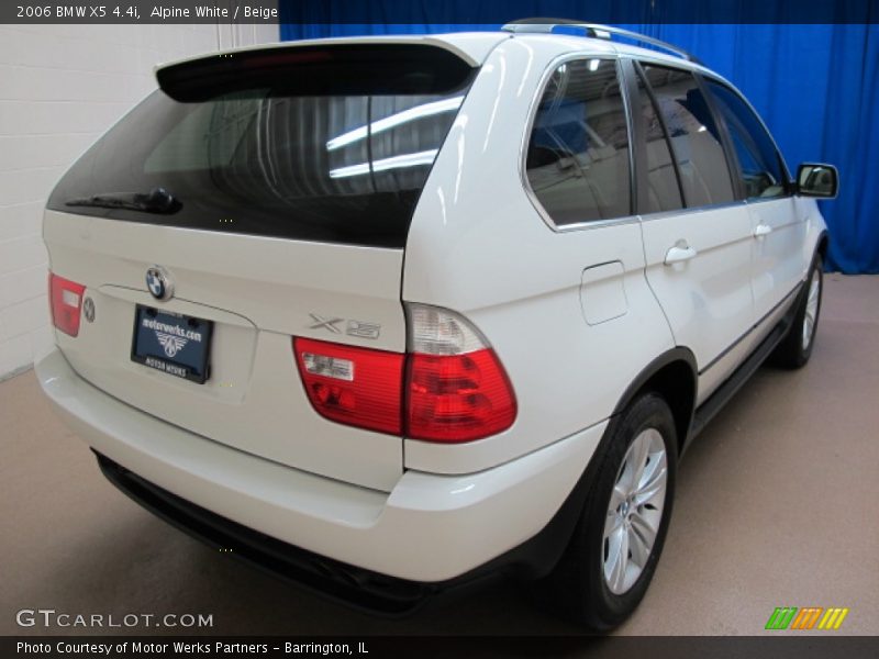 Alpine White / Beige 2006 BMW X5 4.4i