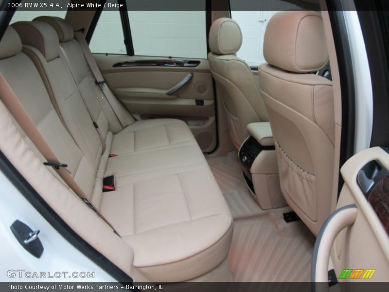 Alpine White / Beige 2006 BMW X5 4.4i