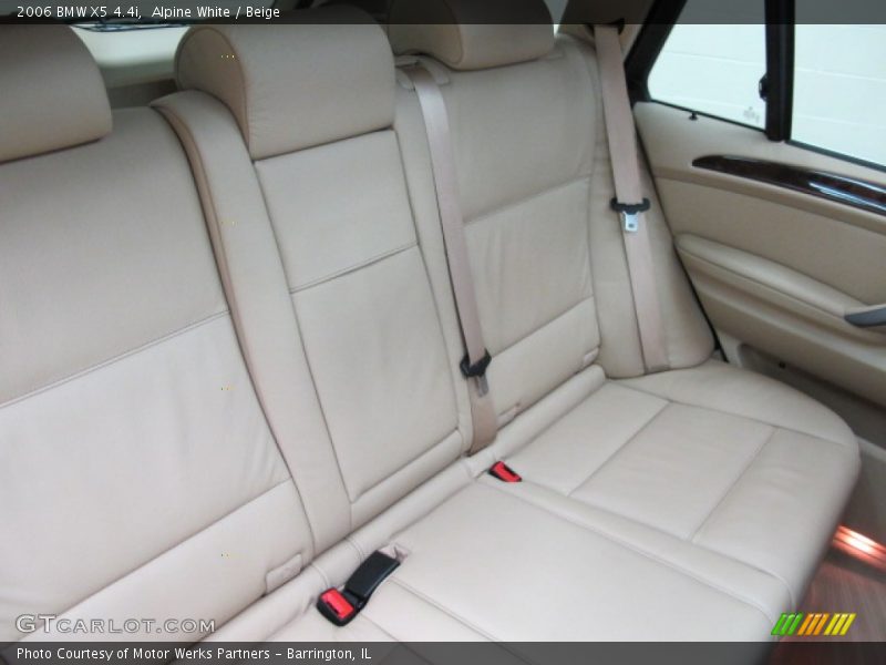 Alpine White / Beige 2006 BMW X5 4.4i