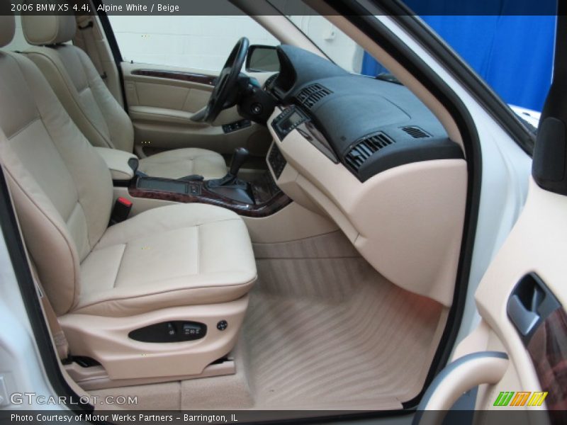 Alpine White / Beige 2006 BMW X5 4.4i