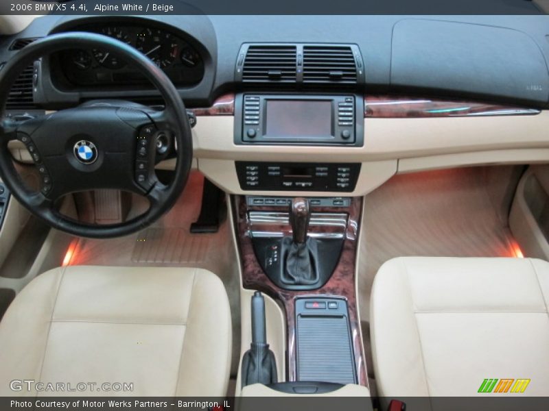 Alpine White / Beige 2006 BMW X5 4.4i