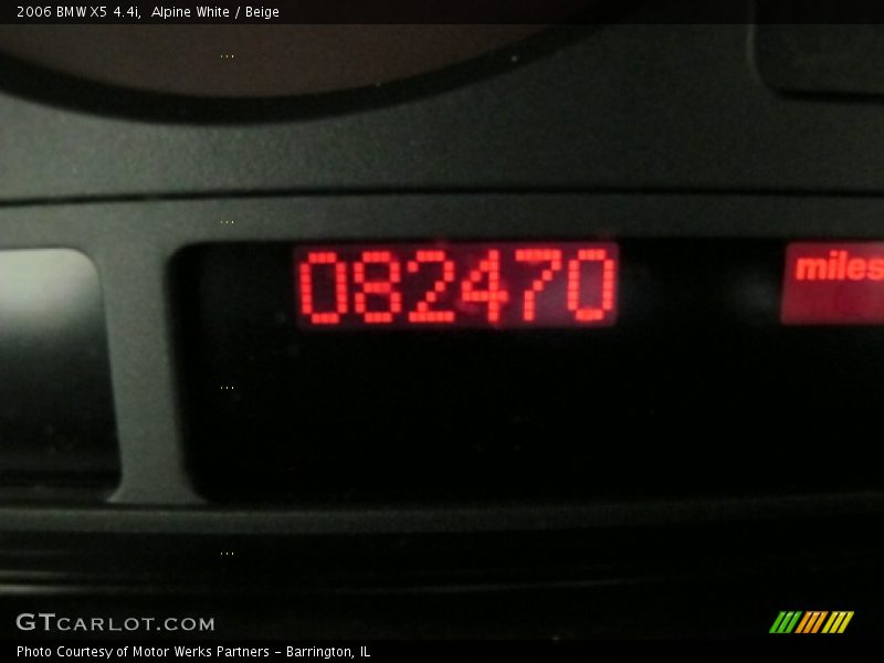 Alpine White / Beige 2006 BMW X5 4.4i
