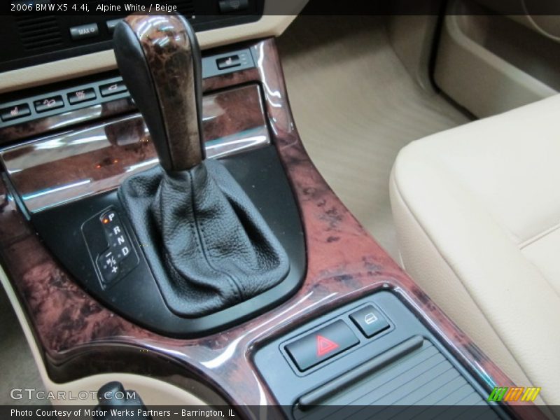 Alpine White / Beige 2006 BMW X5 4.4i