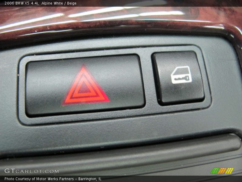 Alpine White / Beige 2006 BMW X5 4.4i