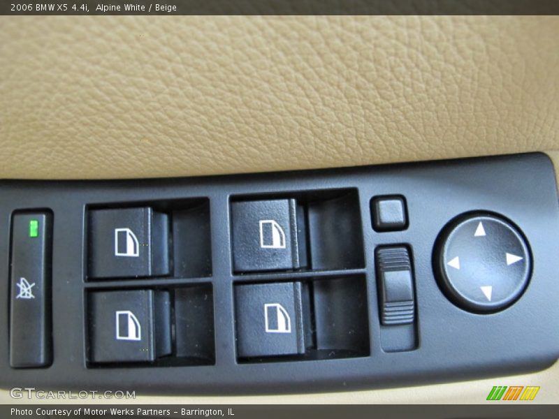 Alpine White / Beige 2006 BMW X5 4.4i