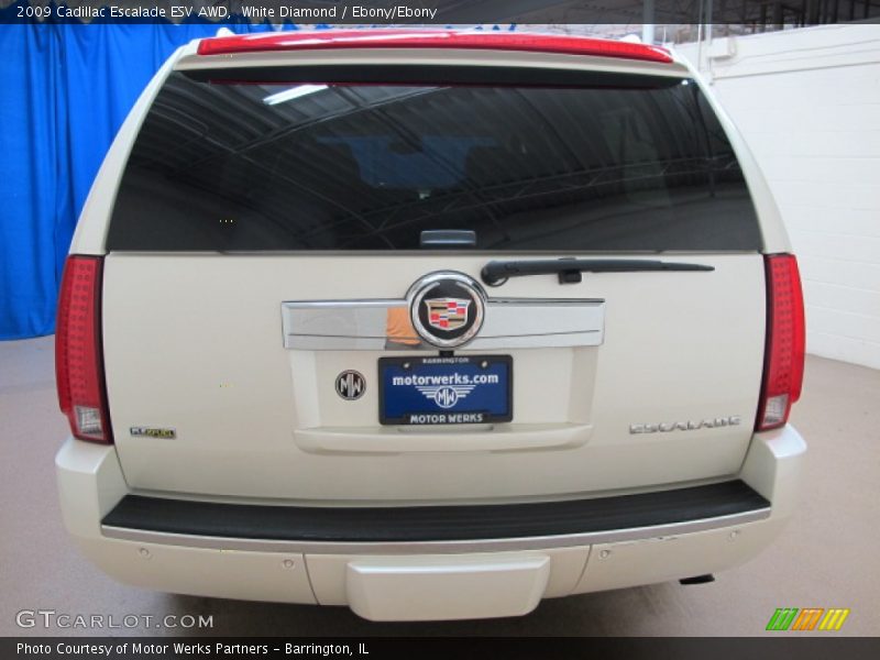 White Diamond / Ebony/Ebony 2009 Cadillac Escalade ESV AWD