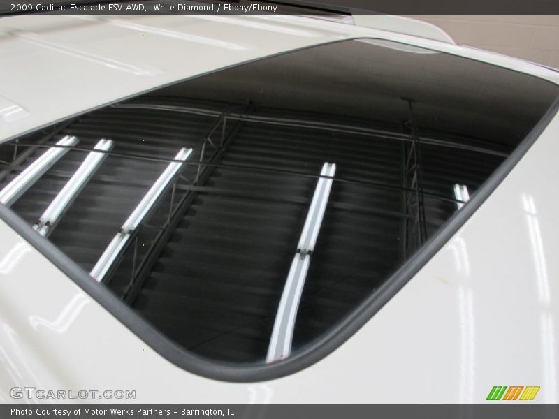 White Diamond / Ebony/Ebony 2009 Cadillac Escalade ESV AWD