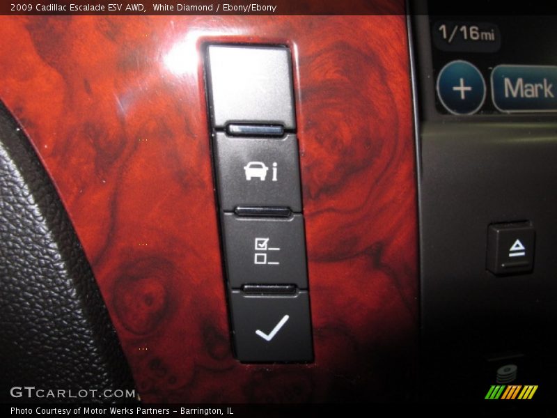 White Diamond / Ebony/Ebony 2009 Cadillac Escalade ESV AWD