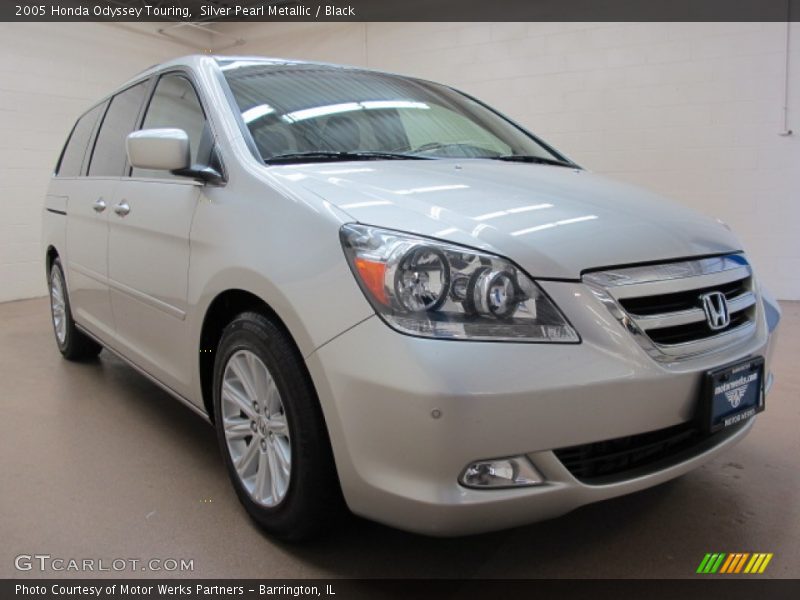 Silver Pearl Metallic / Black 2005 Honda Odyssey Touring