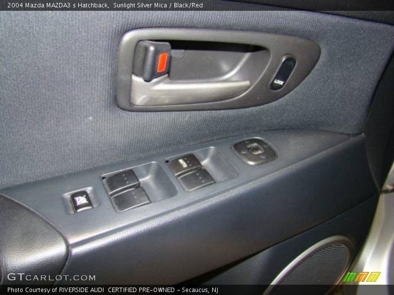 Sunlight Silver Mica / Black/Red 2004 Mazda MAZDA3 s Hatchback