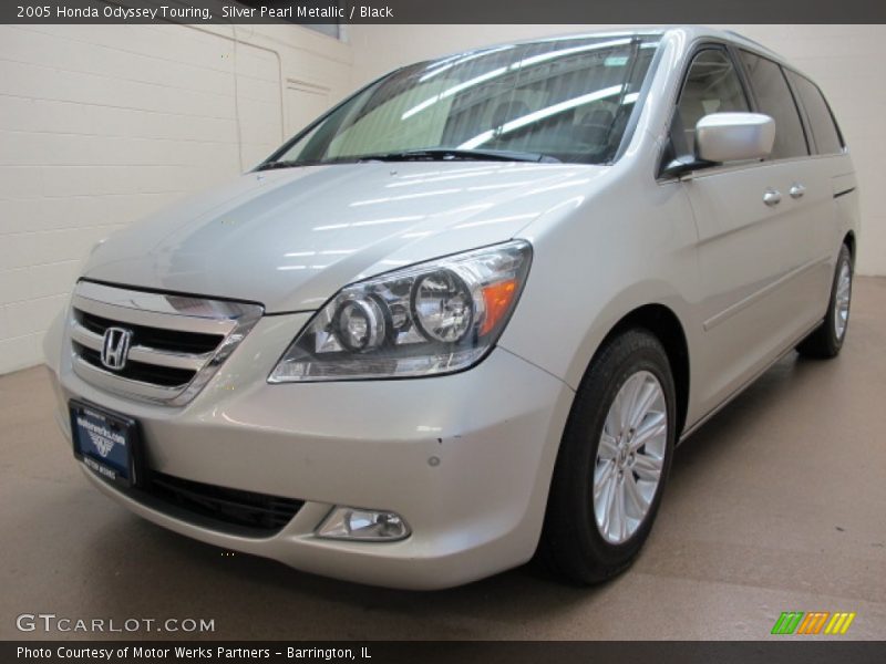 Silver Pearl Metallic / Black 2005 Honda Odyssey Touring