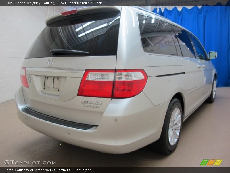 Silver Pearl Metallic / Black 2005 Honda Odyssey Touring