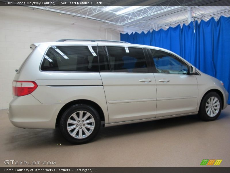 Silver Pearl Metallic / Black 2005 Honda Odyssey Touring
