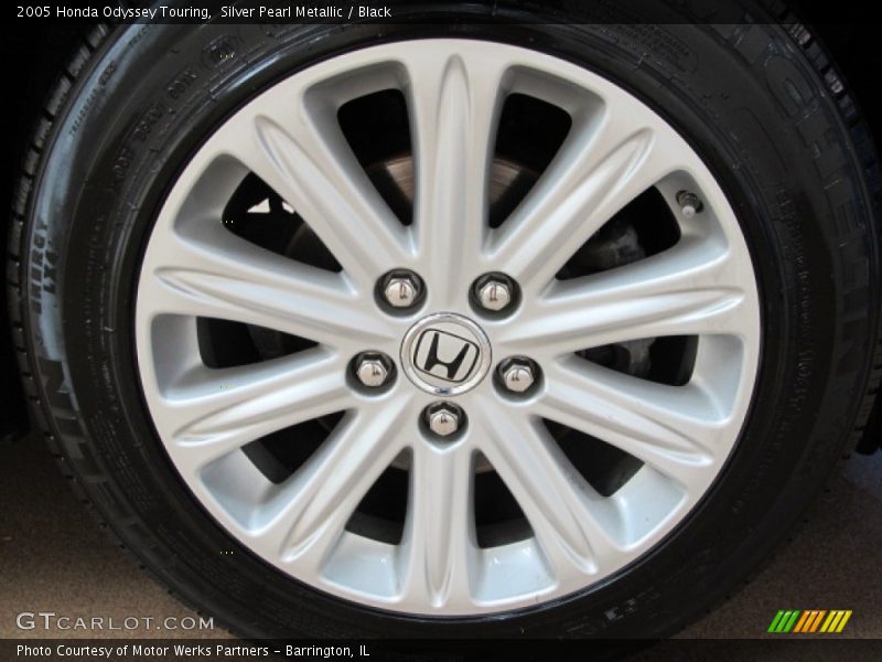 Silver Pearl Metallic / Black 2005 Honda Odyssey Touring