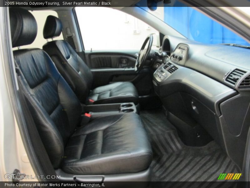 Silver Pearl Metallic / Black 2005 Honda Odyssey Touring