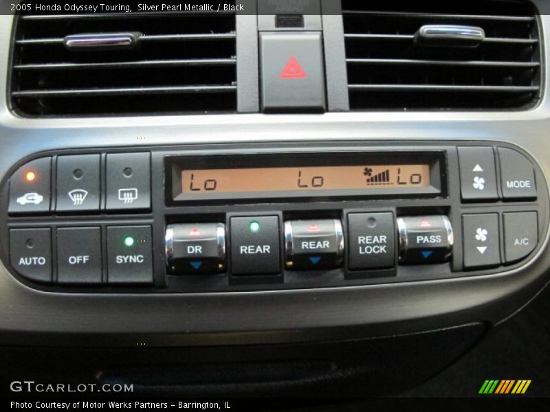 Silver Pearl Metallic / Black 2005 Honda Odyssey Touring