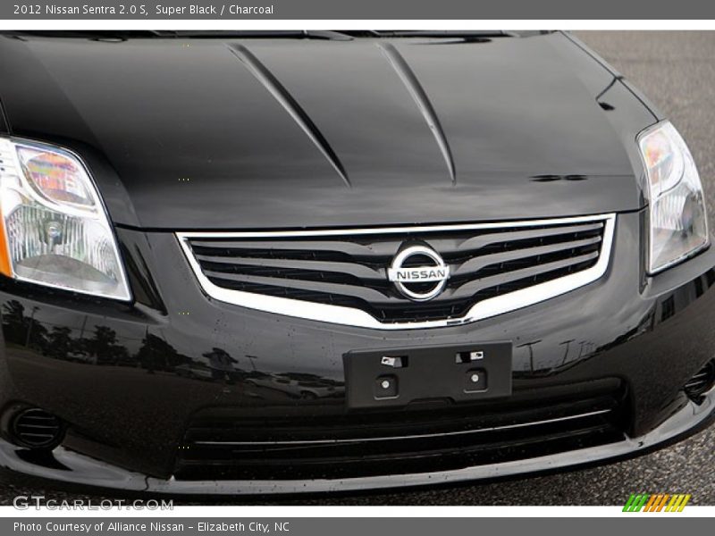 Super Black / Charcoal 2012 Nissan Sentra 2.0 S