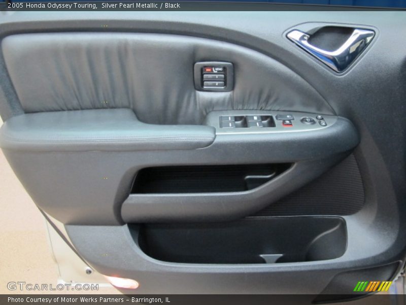 Silver Pearl Metallic / Black 2005 Honda Odyssey Touring