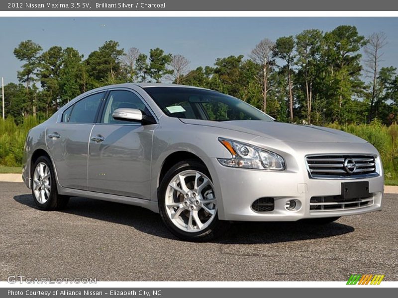 Front 3/4 View of 2012 Maxima 3.5 SV