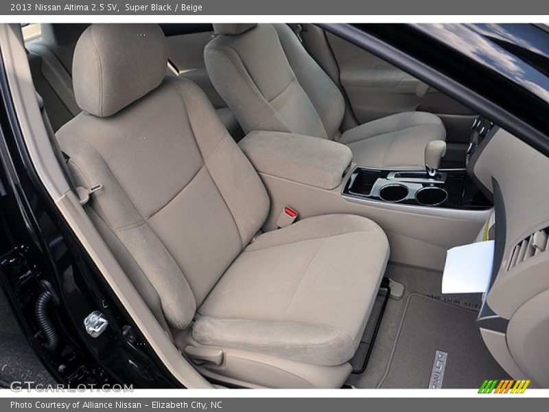 Front Seat of 2013 Altima 2.5 SV