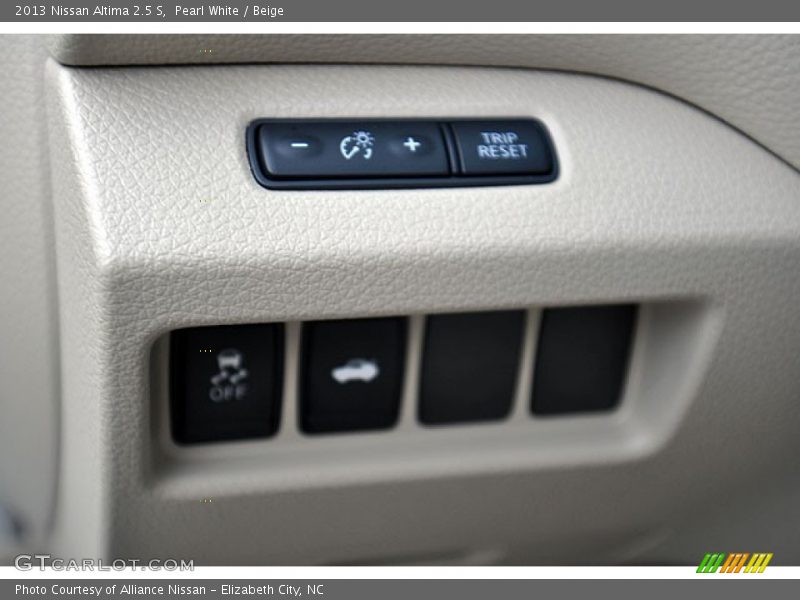 Pearl White / Beige 2013 Nissan Altima 2.5 S