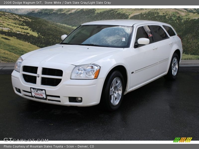 Stone White / Dark Slate Gray/Light Slate Gray 2006 Dodge Magnum SXT