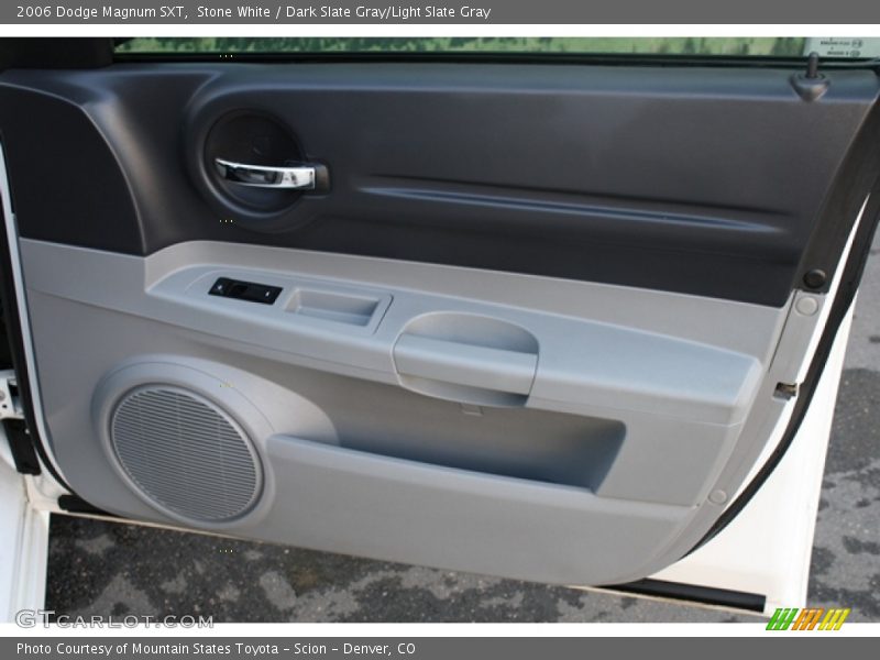Stone White / Dark Slate Gray/Light Slate Gray 2006 Dodge Magnum SXT