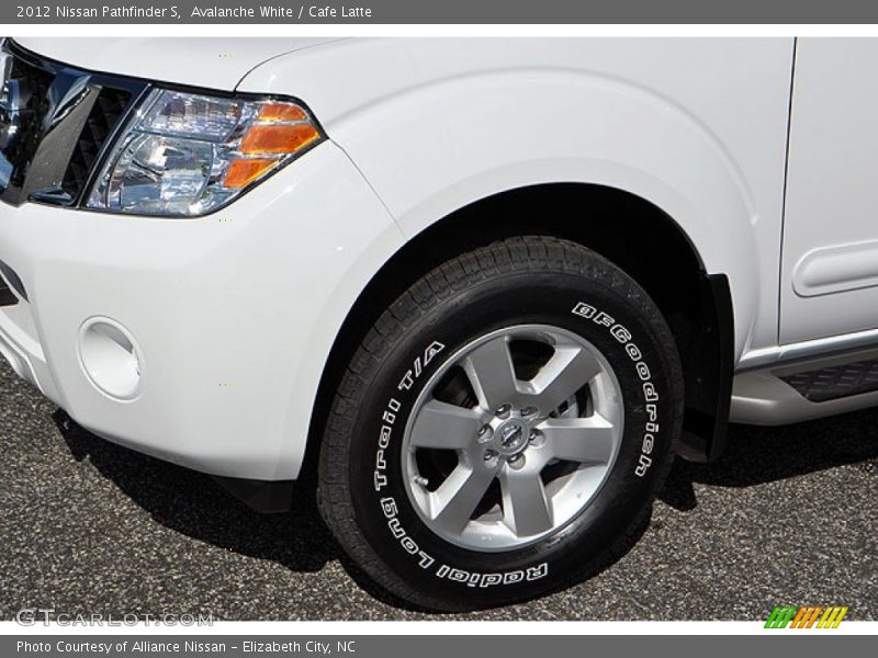 Avalanche White / Cafe Latte 2012 Nissan Pathfinder S