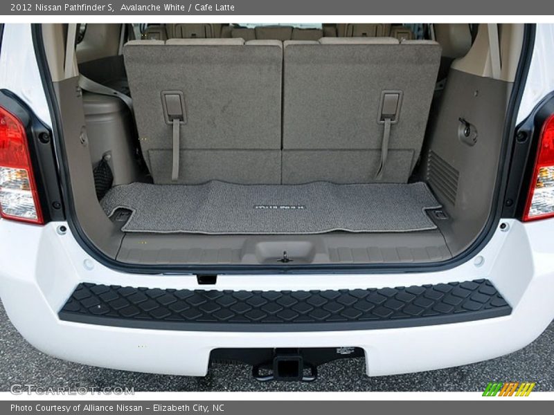 Avalanche White / Cafe Latte 2012 Nissan Pathfinder S
