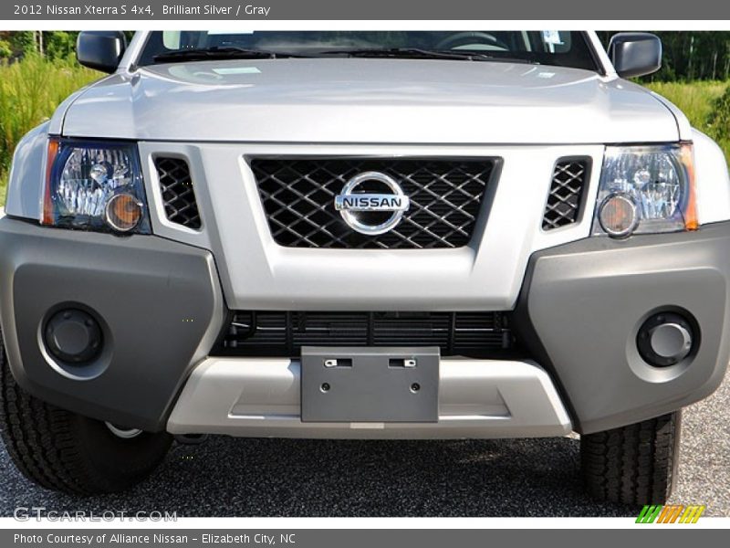 Brilliant Silver / Gray 2012 Nissan Xterra S 4x4