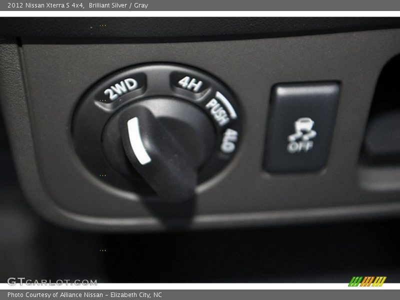 Brilliant Silver / Gray 2012 Nissan Xterra S 4x4