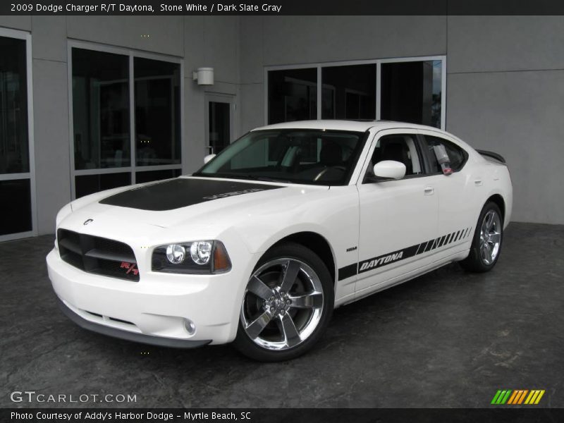 Stone White / Dark Slate Gray 2009 Dodge Charger R/T Daytona
