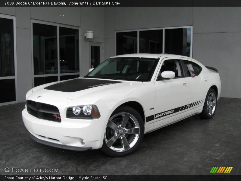 Stone White / Dark Slate Gray 2009 Dodge Charger R/T Daytona
